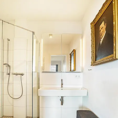 Portus 16 Apartment *
